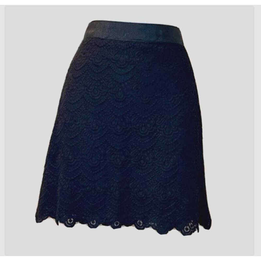 J. Crew scalloped lace mini skirt, black size‎ 4